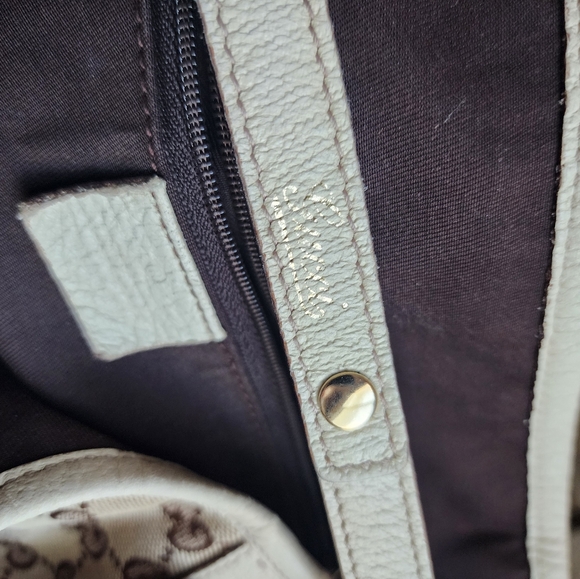 Gucci GG Canvas Medium Abbey Shoulder Bag - Picture 14 of 15